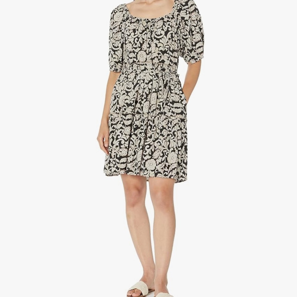 Karen Kane Black and White Puff Sleeve Midi Sundress